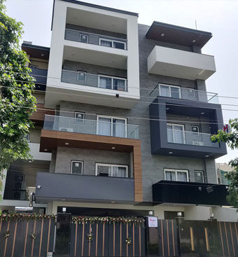 https://arushiprojects.in/wp-content/uploads/2021/11/architect-05-339x367.jpg